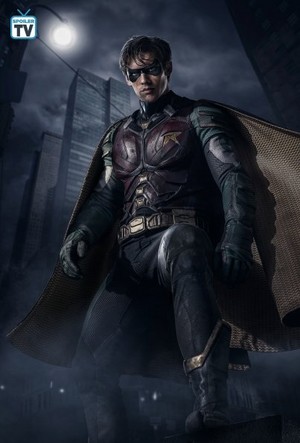 First Look at Brenton Thwaites as Dick Grayson / Robin