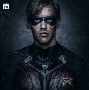First Look at Brenton Thwaites as Dick Grayson / Robin