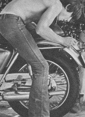  George fixing his motorbike
