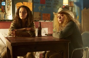  Helena in 3x07 'Community Of Dreadful Fear and Hate'