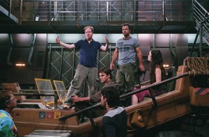  Joss Whedon, Adam Baldwin, Nathan Fillion and Summer Glau behind the scenes of Serenity
