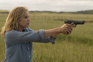  Kim Dickens as Madison Clark in Fear the Walking Dead: "Minotaur"