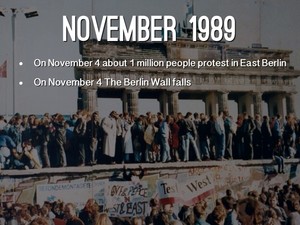  The Berlin Стена Torn Down