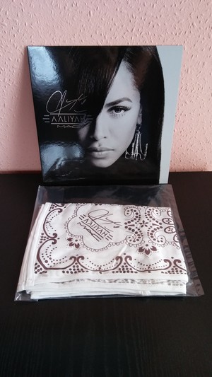  Aaliyah MAC *bandana* (my personal collection)