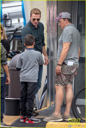  Chris Evans, Paul Rudd and Scarlett Johansson Film 'Avengers 4' in Atlanta!