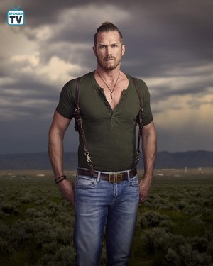  Midnight, Texas Season 2 - Joe Strong Official Picture