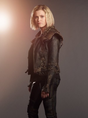  The 100 Season 5 - Clarke Griffin Official Picture