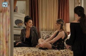  The Bold Type "OMG" (2x04) promotional picture