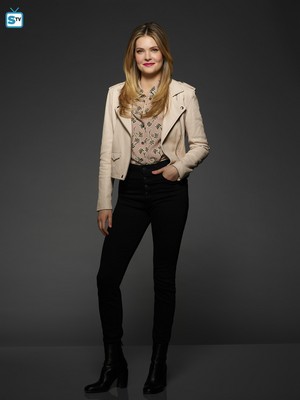  The Bold Type Season 2 Official Picture - Sutton Brady