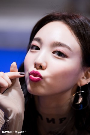  [NAVER X DISPATCH] TWICE's Nayeon "YES hoặc YES" MV shooting