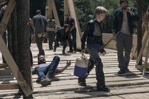  9x02 ~ The Bridge ~ Henry and Justin