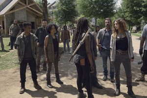  9x06 ~ Who Are te Now? ~ Kelly, Connie, Aaron, Michonne, Magna and DJ