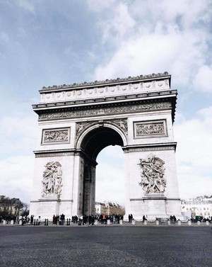  Arc De Triomphe