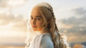  Daenerys 'Khaleesi' Targaryen