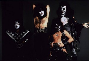 Kiss ~Hollywood, California...August 18, 1974