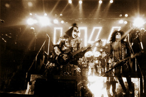  吻乐队（Kiss） ~Macon, Georgia...December 8, 1976