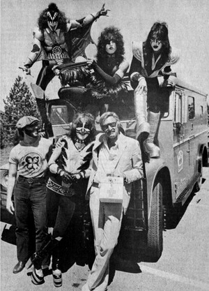  KISS and Stan Lee Borden Chemical Company Depew ~New York, May 25, 1977