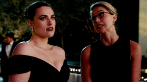  Lena & Kara judging 당신
