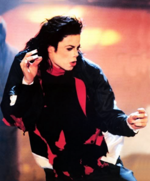 Sexy Michael Jackson dancing 😍