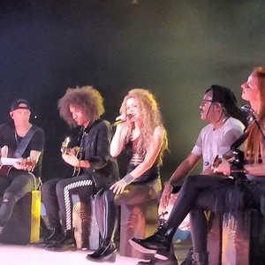  Shakira performs in Cologne (June 5)