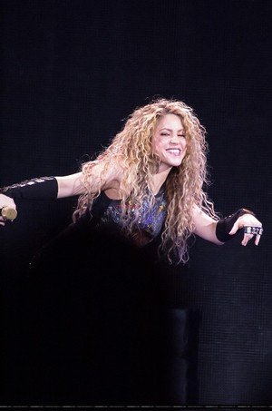  Shakira performs in Luân Đôn [June 11]