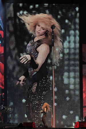  Shakira performs in Londres [June 11]