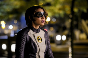  The Flash 5x05 - “All Doll’d Up” promotional stills