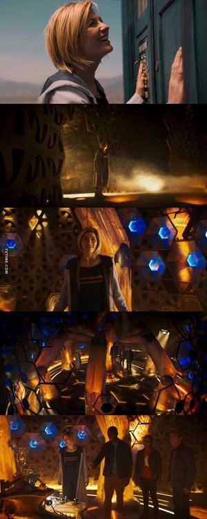  Thirteen enters the new TARDIS!