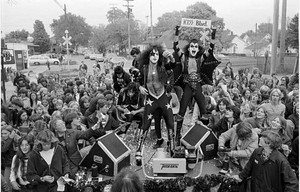  吻乐队（Kiss） ~Cadillac, Michigan…October 9-10, 1975