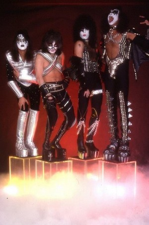  Kiss (NYC) June 1, 1977