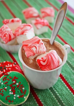  Marshmallows With Hot chocolat