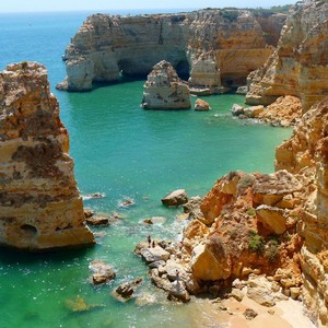  The Algarve Rocks