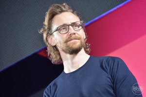  Tom Hiddleston at Tokyo Comic Con ~Japan (Dec 1, 2018)