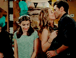  Jesse and Becky kiss- Fuller House