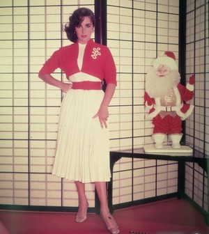  Merry natal from Elizabeth Taylor