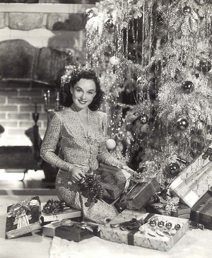  Merry 圣诞节 from Paulette Goddard