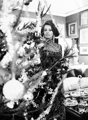  Merry Krismas from Sophia Loren