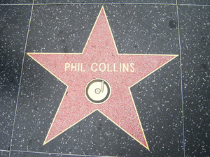  Phil Collins estrela Walk Of Fame