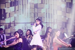  [OFFICIAL] 190105 IU 10th Anniversary konsert in Jeju