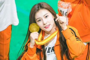  Kang HyewonKang Hyewon Idol 星, つ星 Athletics Championships (ISAC)