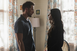 Roswell New Mexico - Episode 1.02 - So Much for the Afterglow - Promotional Fotos