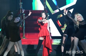 Jennie at Gaon Chart âm nhạc Awards 2019