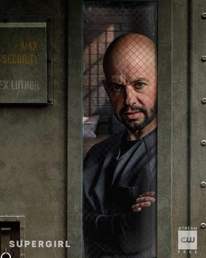 Supergirl - Season 4 - First Look at Jon Cryer as Lex Luthor