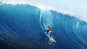  Surfing The Hawaiian Waves