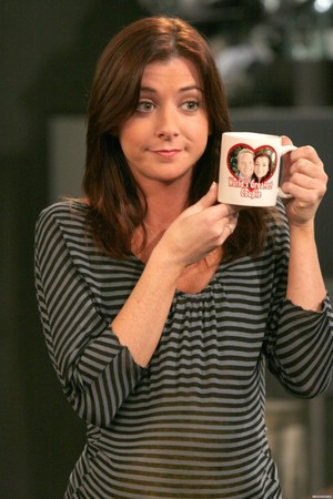 Lily Aldrin
