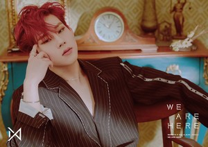  'WE ARE HERE' Concept bức ảnh #1