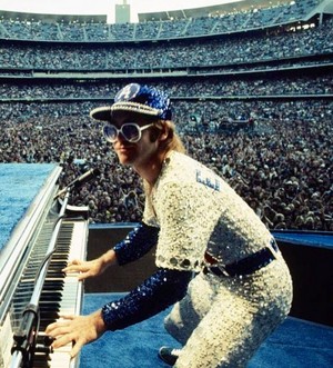  Elton John konser Dodger Stadium 1975