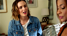  Leighton Meester as Angie D'Amato on Single Parents 1.14 “The Shed”