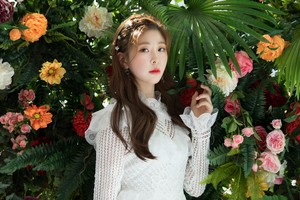 [The Park in the Night Part Two] jacket behind - Minju