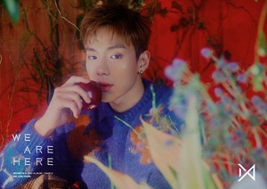  'WE ARE HERE' Concept foto #3